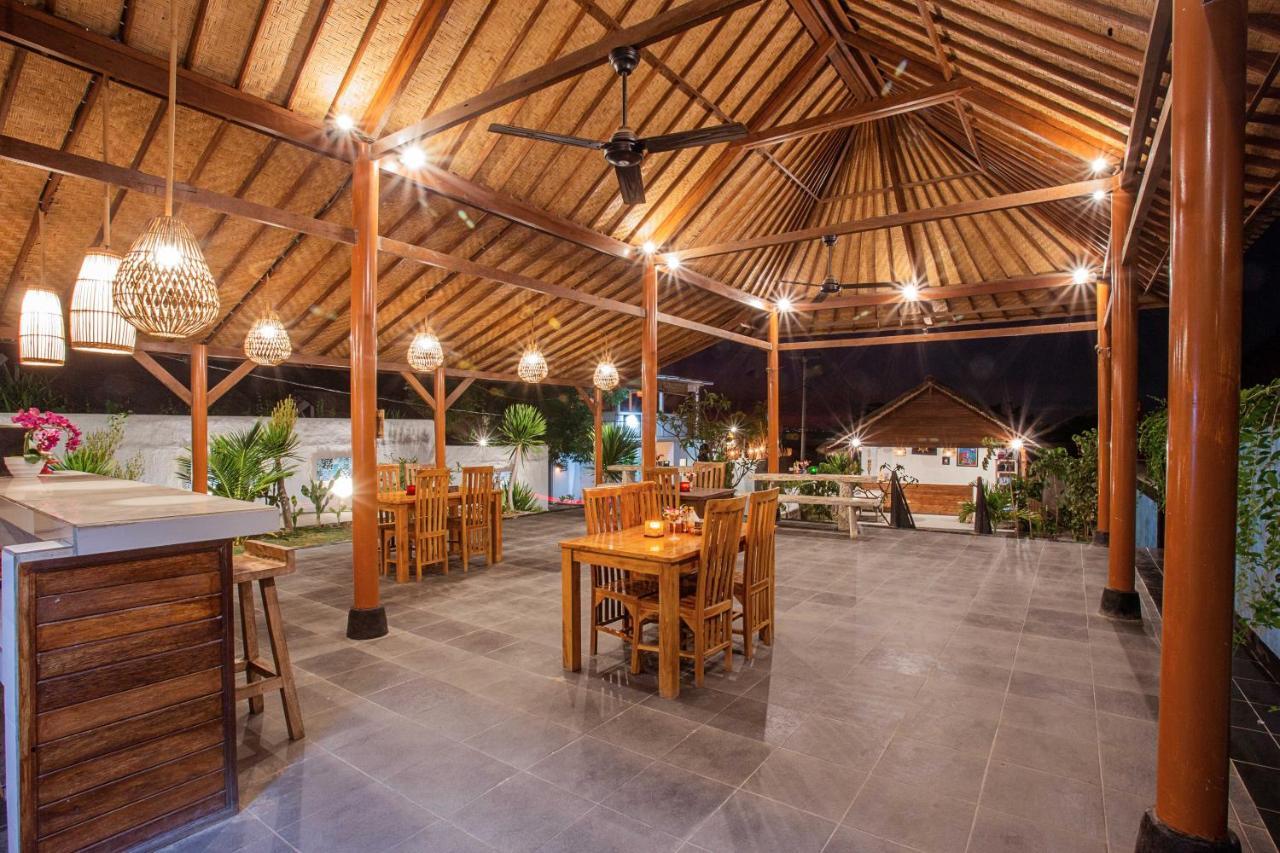 D'Coin Lembongan Hotel Nusa Lembongan  Exterior photo